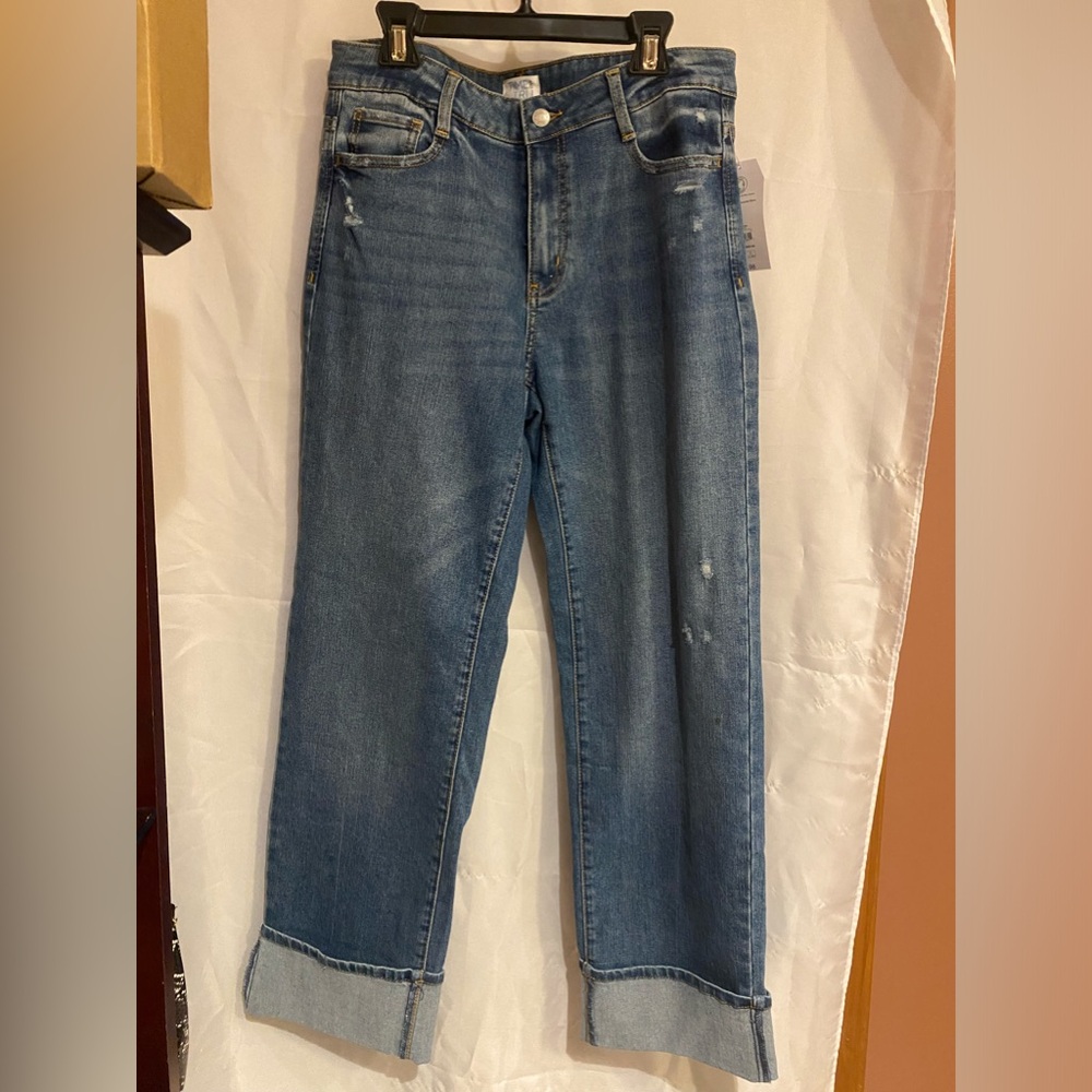 Time and Tru - High-rise straight regular jeans with cuff at bottom